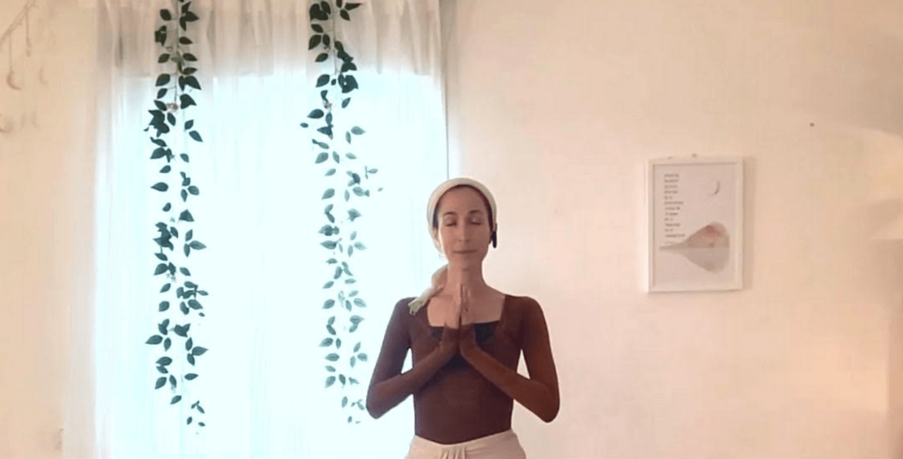 Rosh Chodesh Yoga: Lyar